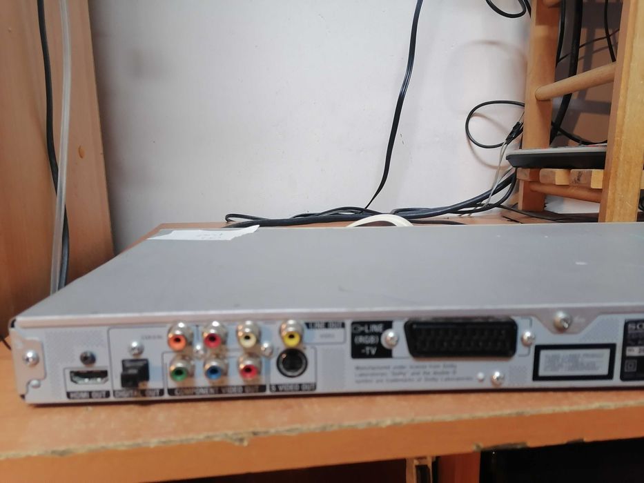 Odtwarzacz CD/DVD Sony DVP-NS76H pilot HDMI