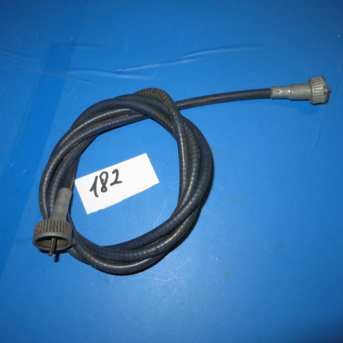 Тросики і автозапчастини одним лотом вживані