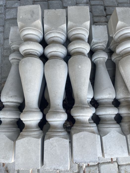 Балясини бетонні