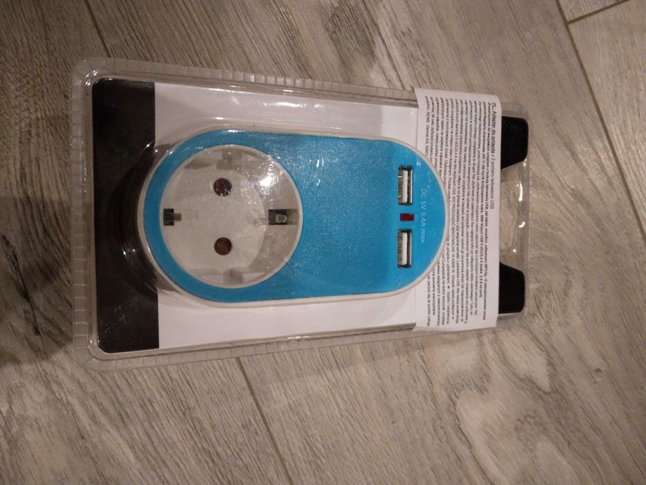Sprzedam adapter do gniazda z 2 portami ładowania USB