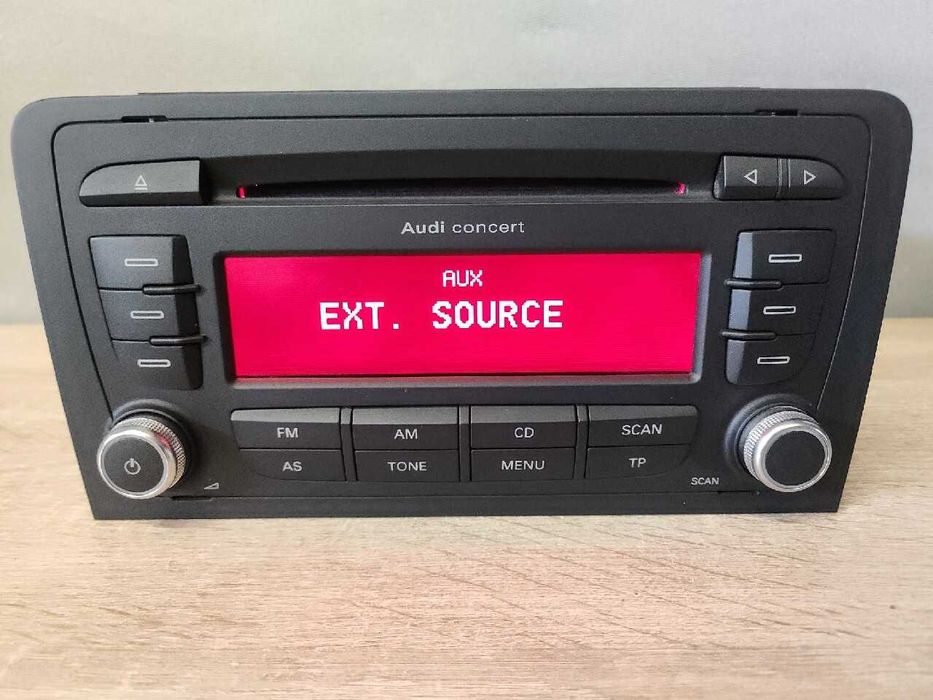 Radio samochodowe Audi Concert II CD z MP3 Aux / dla A3 8P + kod / 2din Zadbane