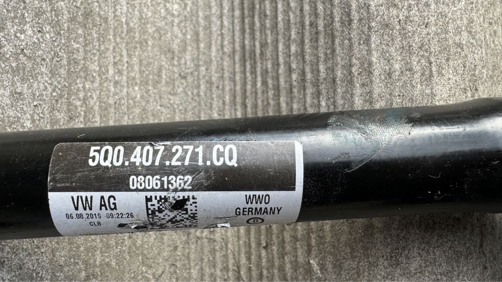 Полуось оригинал vw golf gti 7,5, golf R на dsg DQ381, 5Q0.407.271.CQ