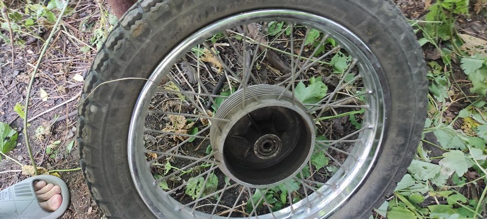 Колесо від мотоцикла