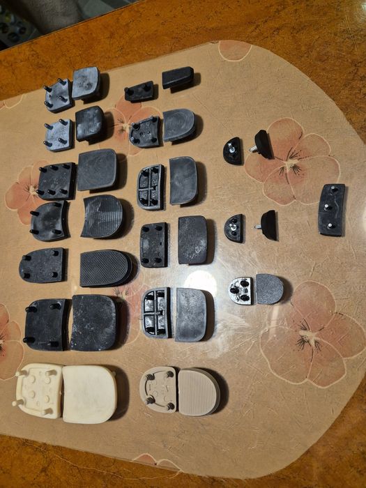 OKAZJA nowe Fleki różne do butów z bolcami - 16  kpl.