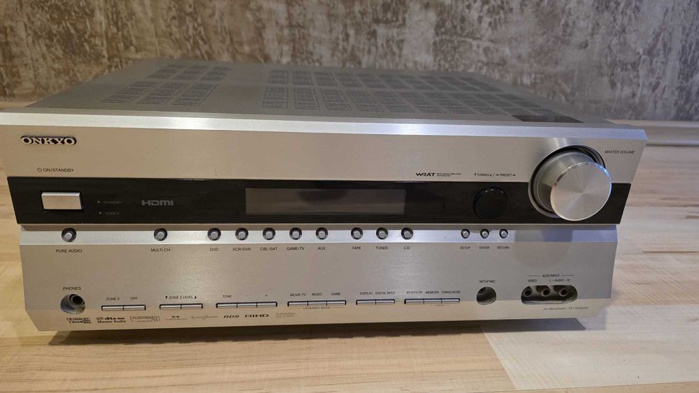 Amplituner  ONKYO TX-SR606