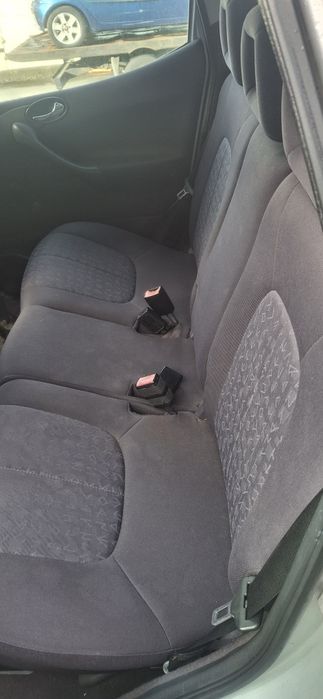 Seat Ibiza 6l para pecaa