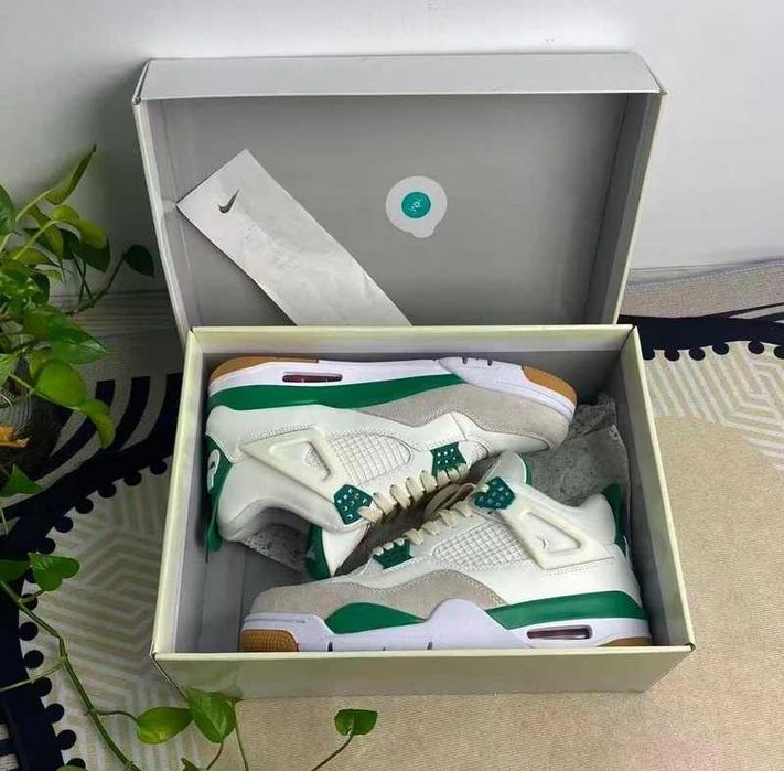 Jordan 4 Retro SB Pine Green r.38