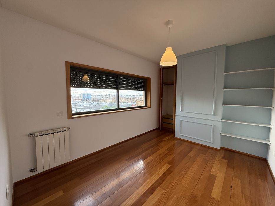 Alugo Apartamento T3