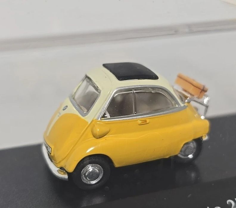 модель BMW Isetta 250