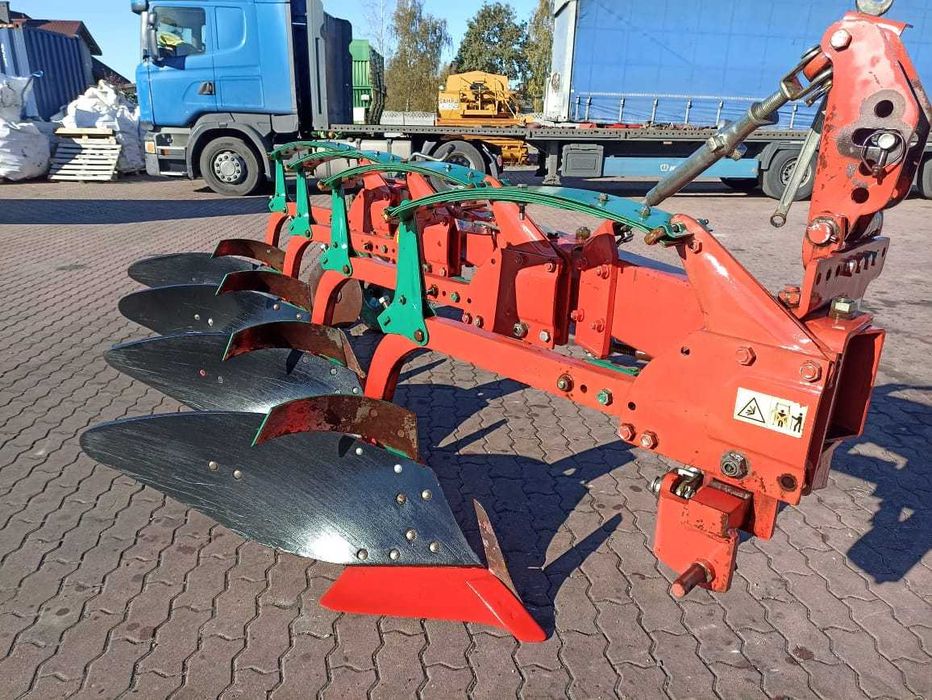 Plugi cztero skibowe Kverneland Vario.50 na skibe.