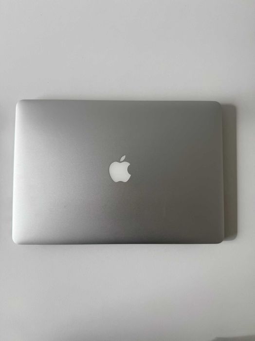 MacBook Pro Retina 15" Mid 2014 i7 2.2GHz 16GB + Carregador + Mala + Rato