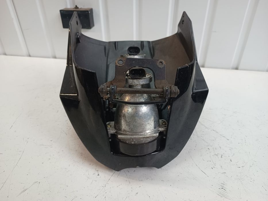 Czacha czasza owiewka lampa przód przednia KTM Duke 640
