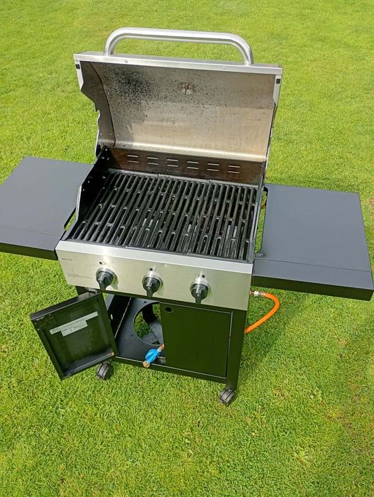 Duży grill gazowy