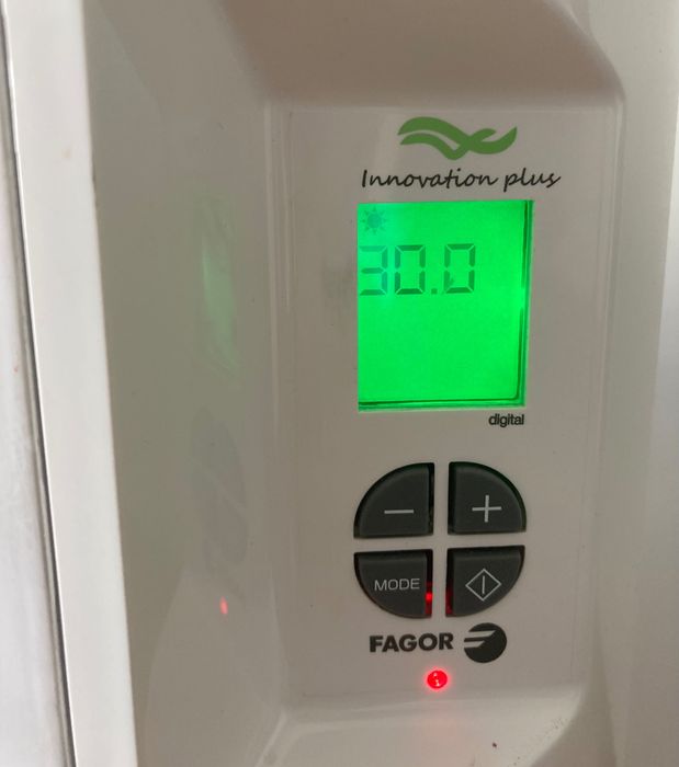 aquecedor digital programável  Fagor 1590W