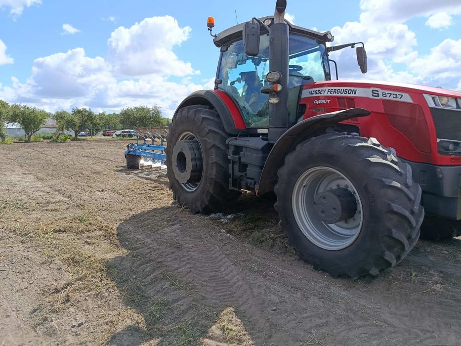 Трактор Massey Ferguson 8737 S