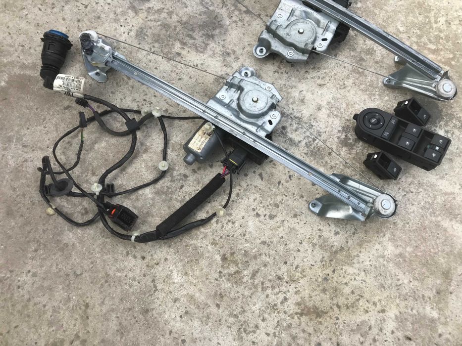 Комплект задніх електро склопідіймачів Opel Zafira B (ЕСП)