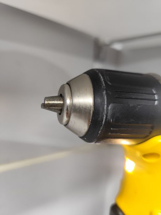 Вживаний кутовий шуруповерт DeWalt DCD 740 акумуляторний Деволт оригін