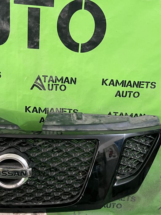 Решітка радіатора Ніссан Патрол Y62