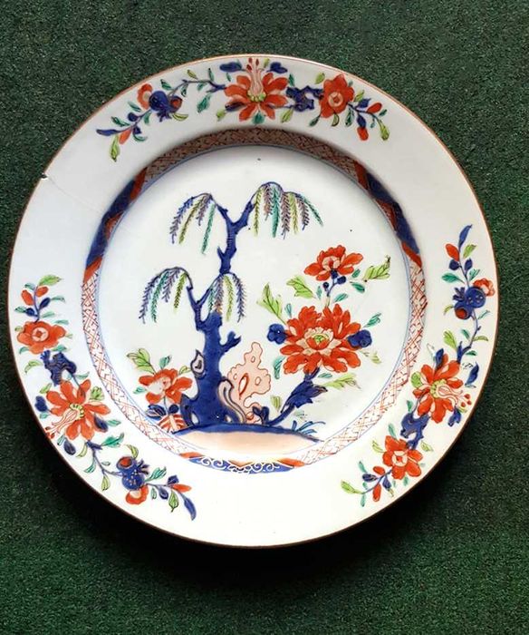 Imari Deep Plate - Rose Family Porcelain (17th–18th Century)