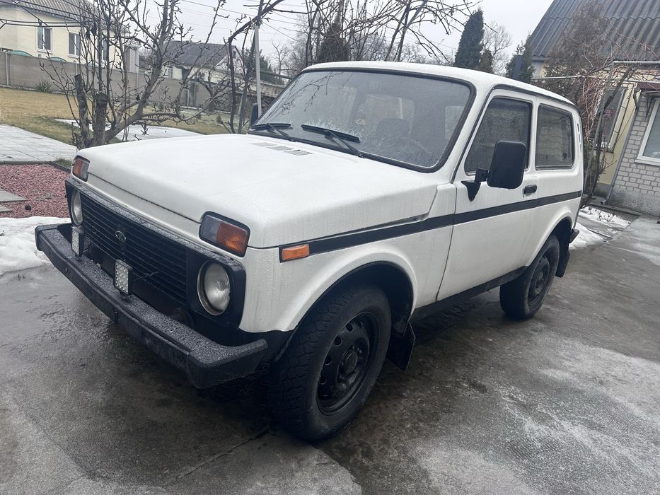 ВАЗ Нива 2121 1.7i Г/Б