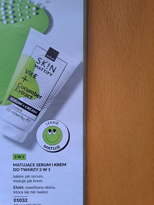 Matujące serum i krem do twarzy 2 w 1 Avon