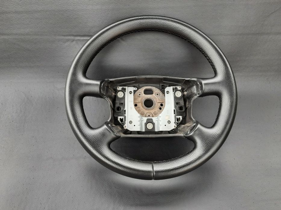 Руль  Фольксваген гольф 4,vw bora,vw passat B 5,skoda toup
