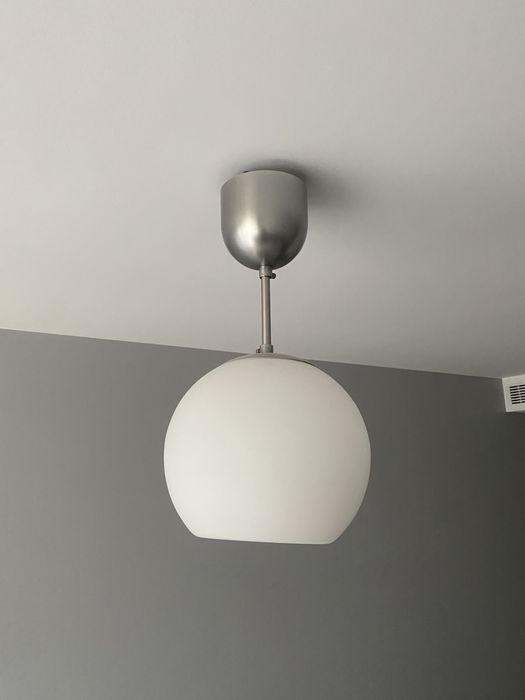 Candeeiro de Teto IKEA - Globo em Vidro e Metal