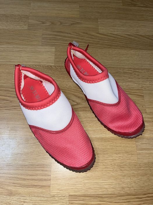 Нові коралки.