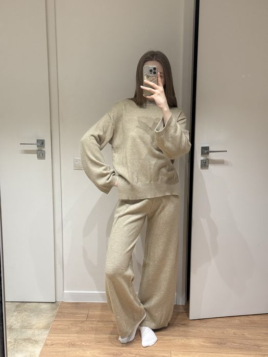 Костюм теплий, бежевого кольору