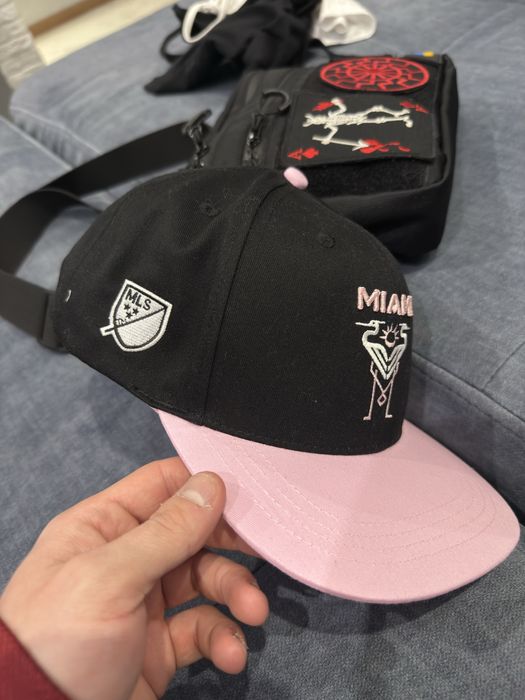 Кепка бренду Club International De Futbol M.I.A.M.I