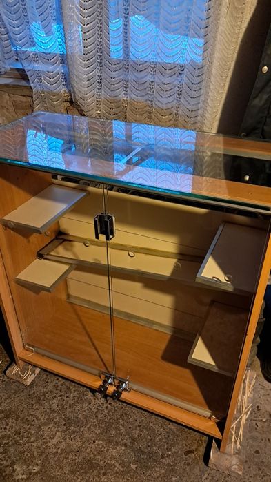 Продам вітражну клітку для домашніх тваринн