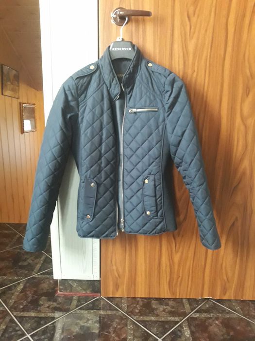 damska granatowa pikowana kurtka RESERVED