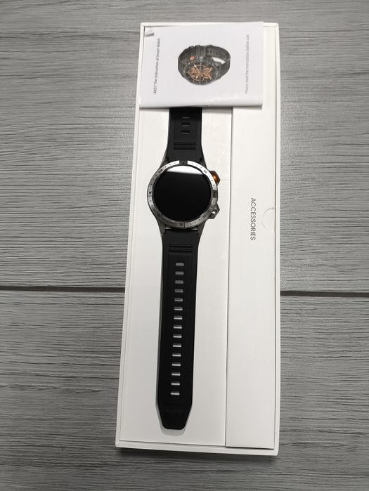 Smartwatch męski 1,43" AMOLED 70 + trybów sportowych SpO2 IP68