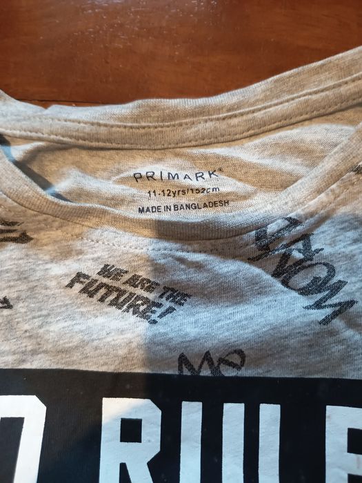 Sweater cinzenta de criança