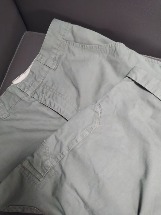 Calções cargo tecido caqui