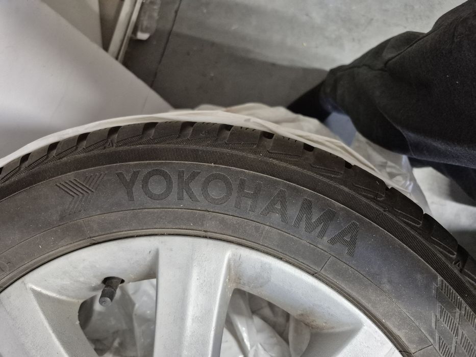 Alufelgi z oponami zimowymi 195, 55 R15  Yokohama