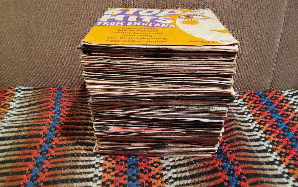 83 singles em vinil - portes incluídos