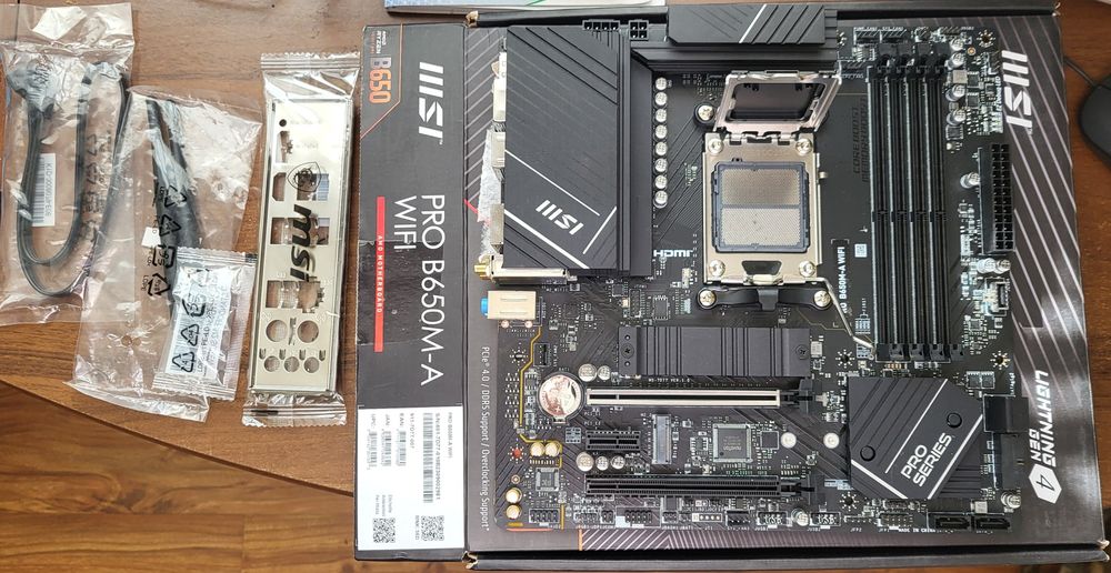 Материнська плата MSI PRO B650M-A WIFI (sAM5, AMD B650, PCI-Ex16)