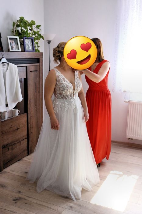 Sukienka ślubna biała