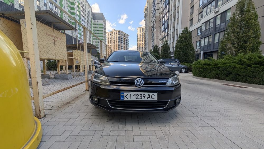 Продам Volkswagen Jetta hybrid