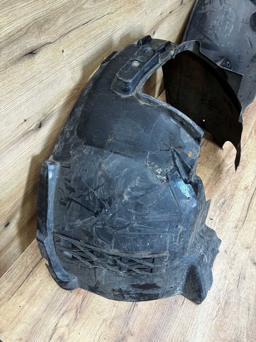 Nadkole przednie lewe prawe Audi Q5 2009r