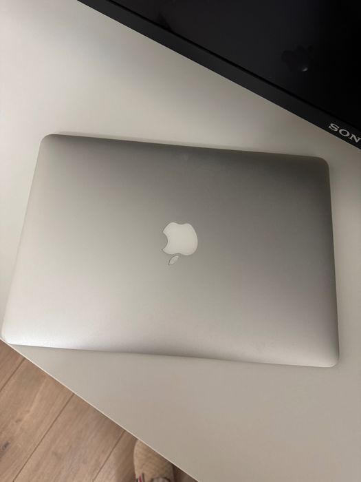 MacBook Air 13 cali 2017