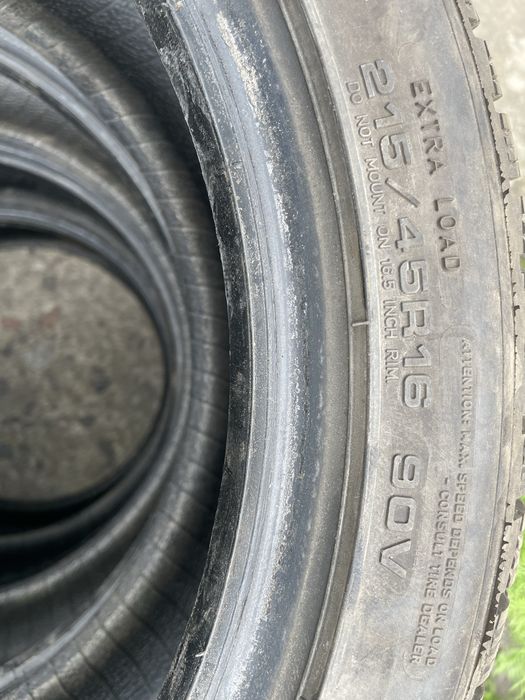 Резина зимова Goodyear UltraGrip Perfomance 3 R16 215/45 90V