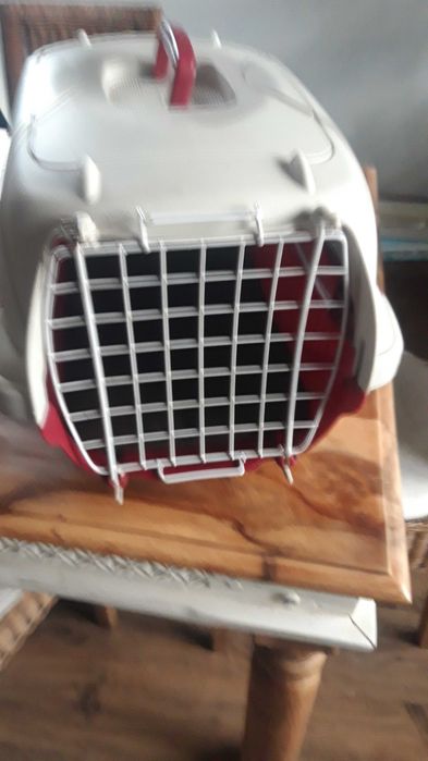 Klatka do transportu kota  lub psa Ferplast de lux