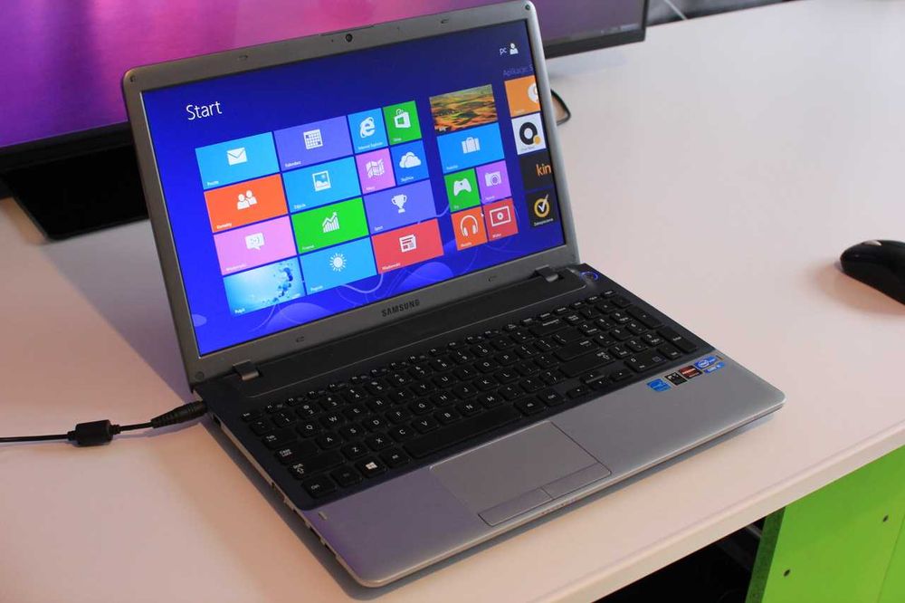 Laptop Samsung Intel i5, 16GB, ATI Ekran 15,6 Gwarancja 12 miesięcy