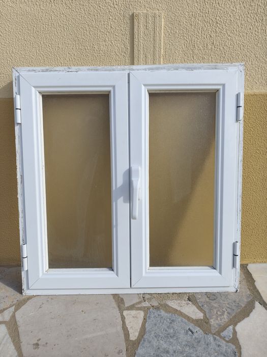 Janela 80x80 vidro fosco / martelado