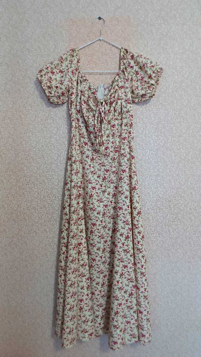 Літнє мідіплаття у квітковий принт