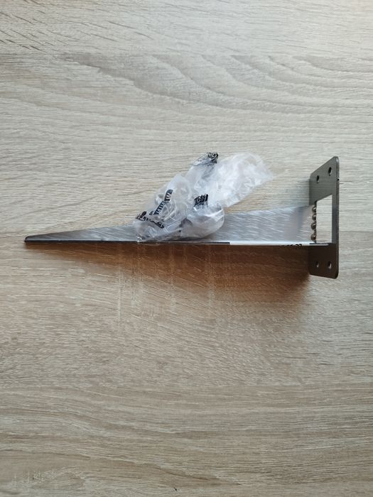 Kolec szpikulec metalowy .obcowanie lamp