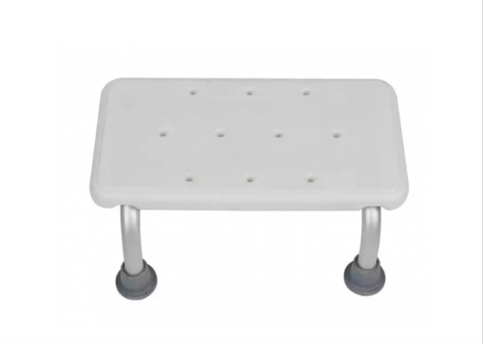 Табурет для душу і вани