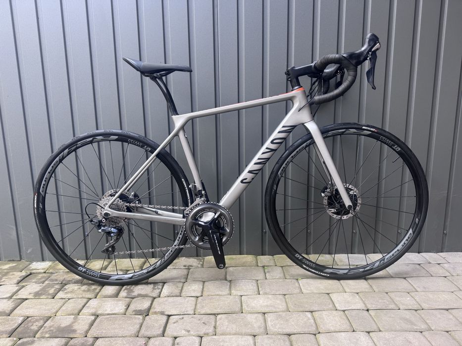 Canyon Endurace CF SL Carbon / Shimano Ultegra  2×11 / Dura-Ace R9100-P Power Meter / DT Swiss / Size S.